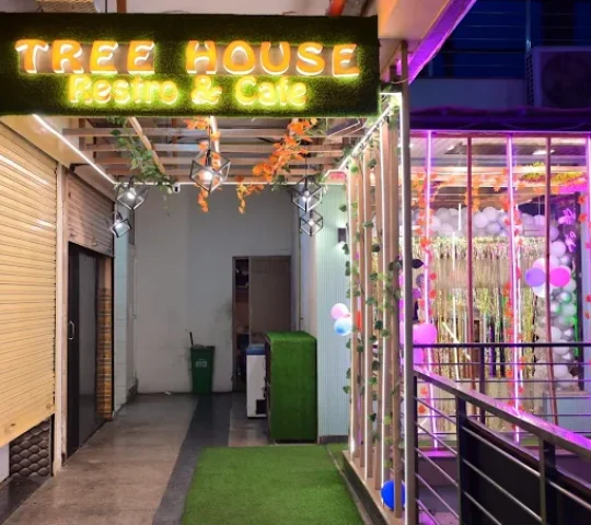 Tree House Restaurant And Cafe