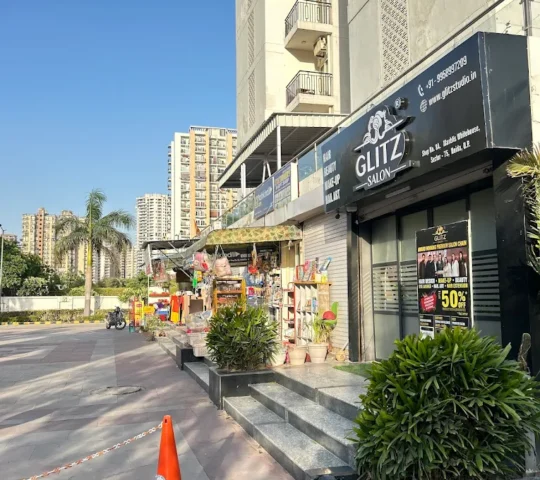 Glitz Salon, Noida Sector 75