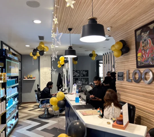 Looks Salon, Greater Noida – Unisex Salon