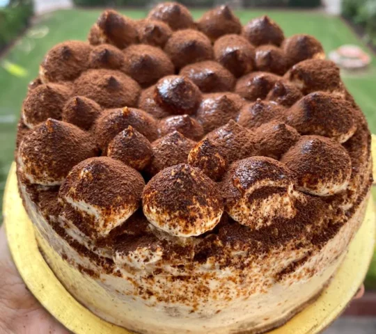 The Little Pink Café – Coffee, Cakes and Small-Bites